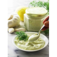 lebanese_garlic_sauce_toumia